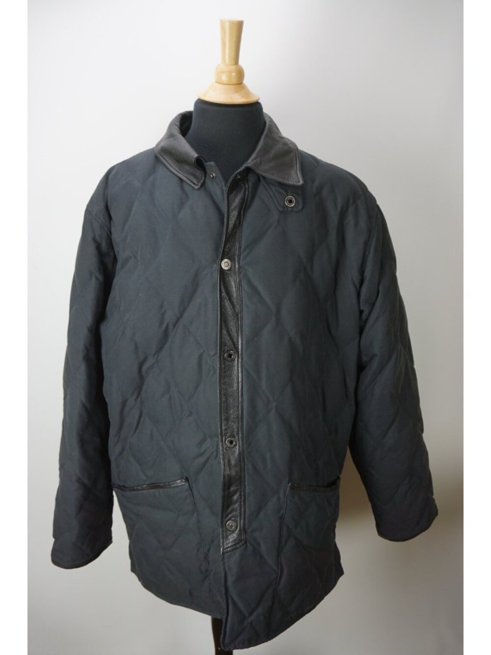 Alfred Dunhill Japan Black Quilted Down Fill Leather Trim Coat 54 EU NR